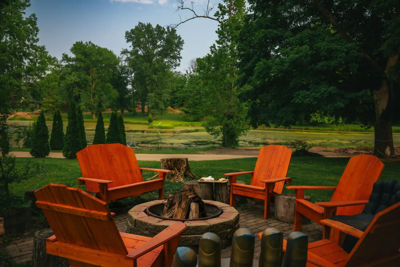 The Lakehouse — Lakefront on 60 Acres, 8 Miles to Downtown