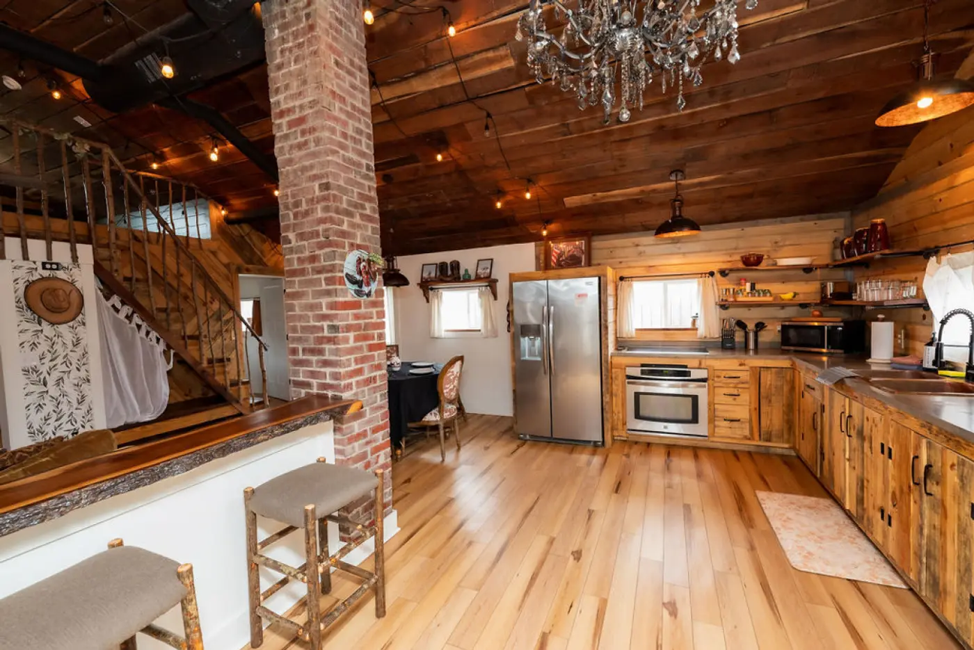 Photo 2 of Cowboy Bunkhouse — Hot Tub by the Lake