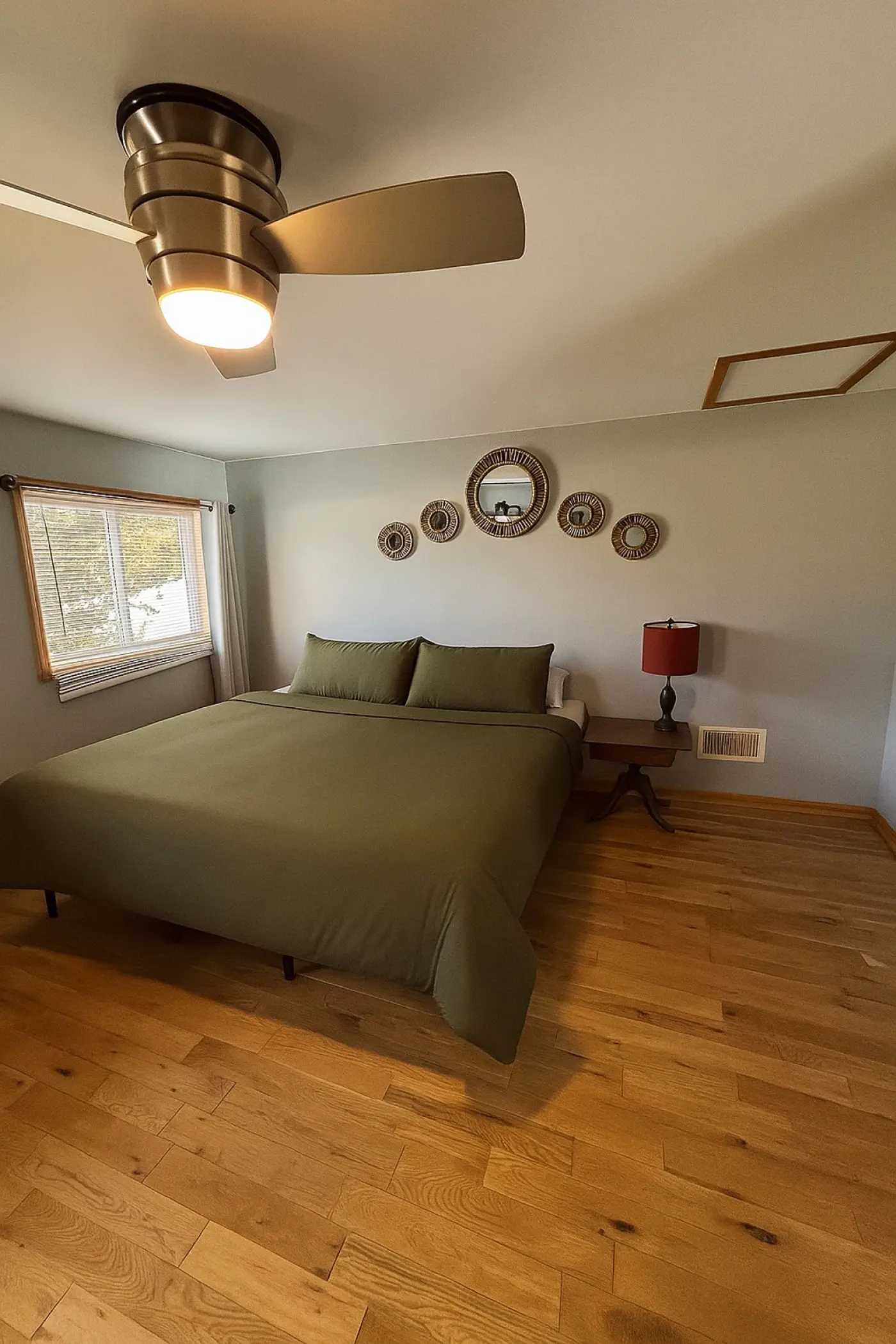 Photo 4 of Four-Bedroom City House — Sleeps 10